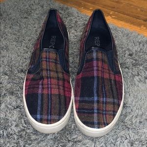 Plaid slip ons
